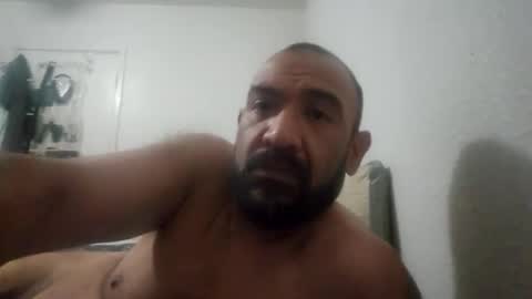 Snapshot of daddybe4r chatting on 10, 4, 2026 daddybe4r online show from 10, 4, 2026