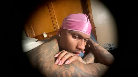 Snapshot of daddyjanimal chatting on 19, 5, 2026 sexy tatted king bbc online show from 19, 5, 2026