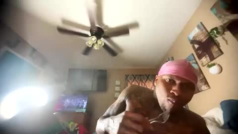 Snapshot of daddyjanimal chatting on 20, 5, 2026 sexy tatted king bbc online show from 20, 5, 2026