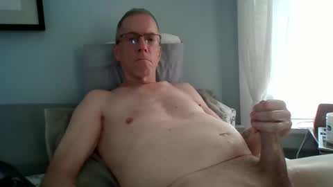 Snapshot of daddyluvssmoothies chatting on 7, 6, 2026 daddyluvssmoothies online show from 7, 6, 2026