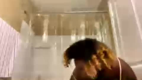 DadeesQTPie online show from 26, 7, 2026