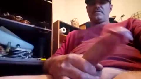 Snapshot of dadsfreedickrides chatting on 21, 11, 2025 dadsfreedickrides online show from 21, 11, 2025