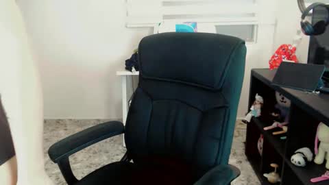 Snapshot of dae_lune chatting on 5, 2, 2026 dae_lune online show from 5, 2, 2026