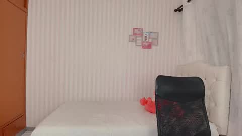 daeneryslove_doll online show from 6, 11, 2025