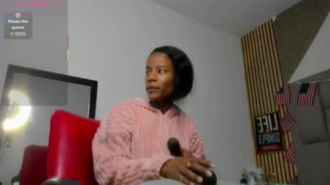 Snapshot of daffnelewis chatting on 9, 9, 2025 daffnelewis online show from 9, 9, 2025