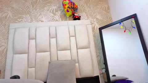 daffnelewis online show from 9, 2, 2026