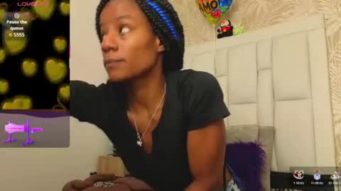 Snapshot of daffnelewis chatting on 8, 6, 2026 daffnelewis online show from 8, 6, 2026