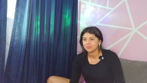 Snapshot of dafna_and_kris chatting on 3, 5, 2026 dafna and kris online show from 3, 5, 2026