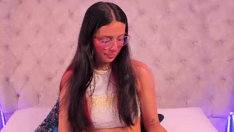 Snapshot of dafne_bss chatting on 7, 8, 2026 dafne_bss online show from 7, 8, 2026