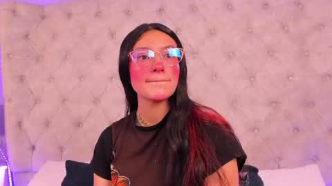 Snapshot of dafne_bss chatting on 9, 8, 2026 dafne_bss online show from 9, 8, 2026