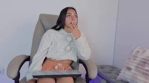 Snapshot of dafne_girl4u chatting on 18, 7, 2026 Dafen online show from 18, 7, 2026