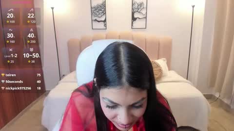 Snapshot of dafne_hills chatting on 31, 10, 2025 Dafne online show from 31, 10, 2025