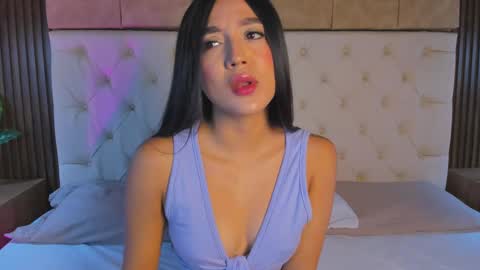 dafne_hillss online show from 1, 10, 2025