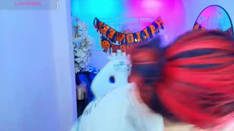 dafne huges online show from 30, 10, 2025