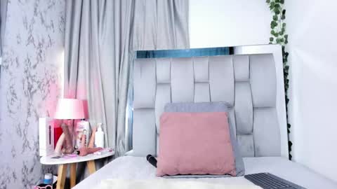 dafne_quenn online show from 1, 10, 2025