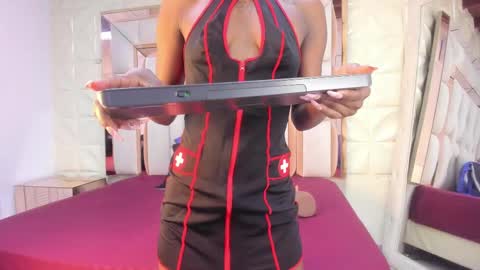 Dafnee online show from 27, 10, 2025