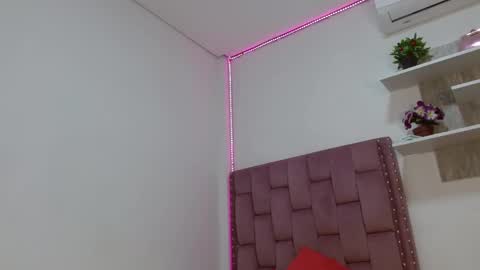 DAFNNE online show from 9, 3, 2025