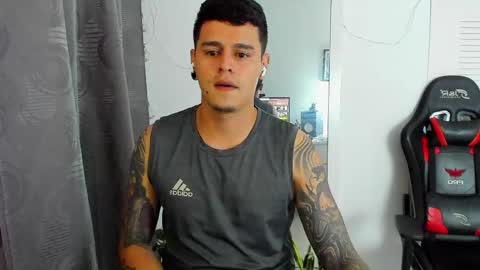 Snapshot of dage_19 chatting on 27, 5, 2026 my name is Jhon and I live in colombia online show from 27, 5, 2026