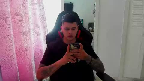 Snapshot of dage_19 chatting on 13, 6, 2026 my name is Jhon and I live in colombia online show from 13, 6, 2026