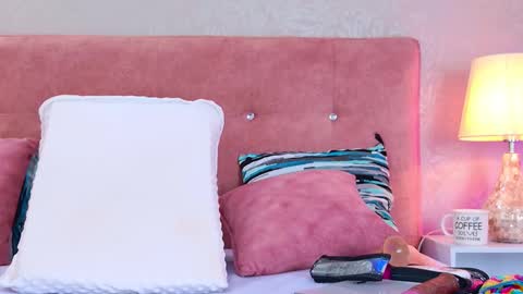 Dahiana online show from 8, 3, 2025