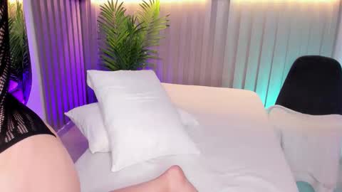 dahianthompson1_ online show from 16, 1, 2026