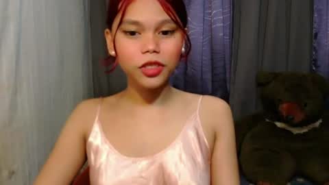 Snapshot of dahlia_vivienne chatting on 2, 7, 2026 yourgirlydahlia online show from 2, 7, 2026