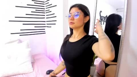 Snapshot of dahliacielo chatting on 4, 6, 2026 Dahlia Cielo online show from 4, 6, 2026