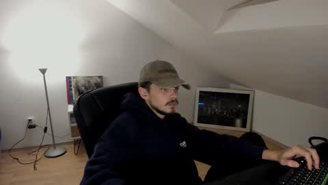 Snapshot of daimon_hall chatting on 25, 10, 2025 Daimon online show from 25, 10, 2025