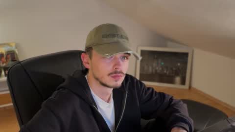 Snapshot of daimon_hall chatting on 30, 10, 2025 Daimon online show from 30, 10, 2025