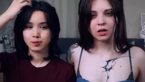 Snapshot of dainalargena chatting on 6, 6, 2026 Aoi and Lily best friends online show from 6, 6, 2026