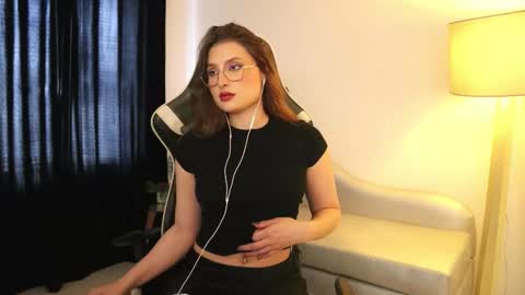 Lauren            online show from 18, 11, 2025