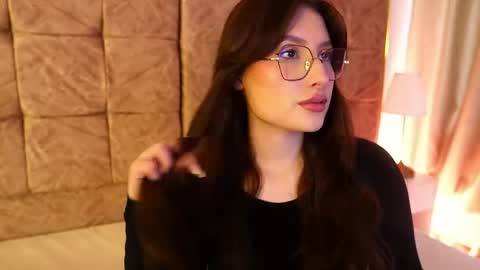 Lauren            online show from 8, 4, 2026