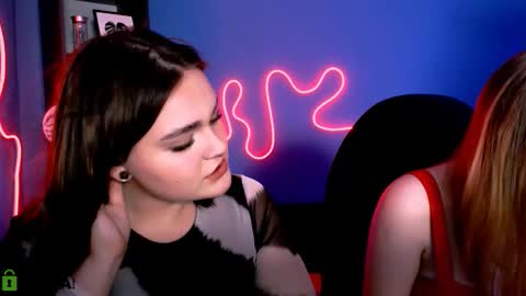 Little Di online show from 25, 9, 2025