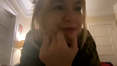 DaisyB3 online show from 13, 1, 2025