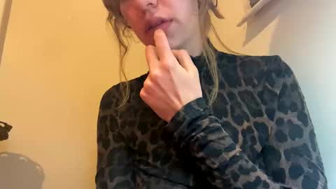 Snapshot of daisybaby699 chatting on 23, 4, 2026 DaisyB3 online show from 23, 4, 2026