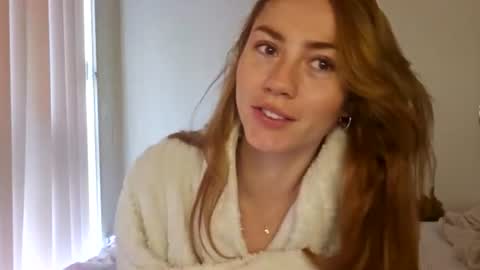 Snapshot of daisycollins1111 chatting on 7, 7, 2026 Daisy online show from 7, 7, 2026
