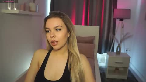 Snapshot of daisyeverly chatting on 8, 2, 2026 Daisy online show from 8, 2, 2026