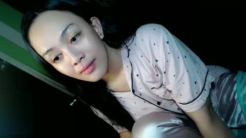 Snapshot of daisylira chatting on 12, 10, 2025 LILY christmas wish breast implant online show from 12, 10, 2025