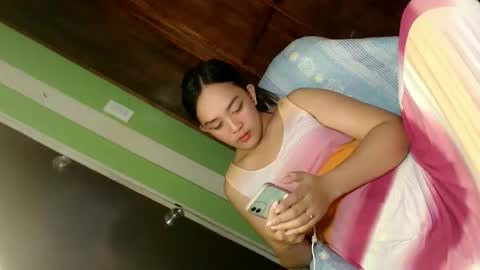 Snapshot of daisylira chatting on 5, 11, 2025 LILY christmas wish breast implant online show from 5, 11, 2025