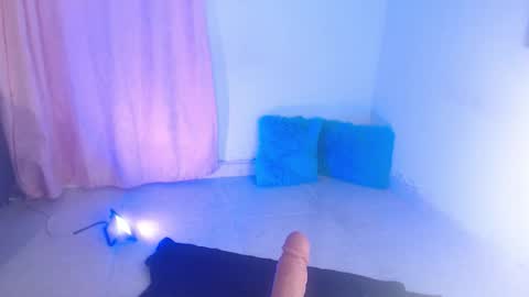 VALENTINA  online show from 1, 11, 2025