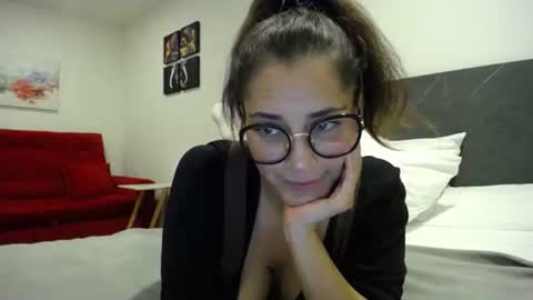 IG  dakotasofiaa online show from 2, 12, 2025