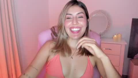 Snapshot of dakota_clark chatting on 8, 5, 2026 Helloo HAPPY NEW YEAR Ill be back soon online show from 8, 5, 2026