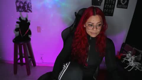 Dakota Crab online show from 19, 9, 2025