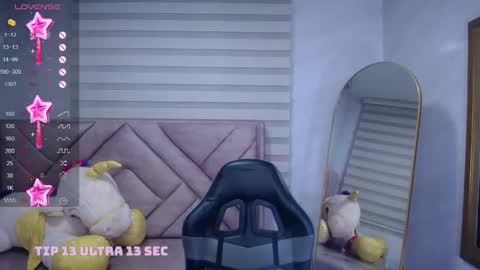 Snapshot of dakotha_v chatting on 4, 3, 2025 Dakotha online show from 4, 3, 2025