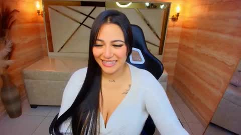 Dakotha  online show from 4, 12, 2025