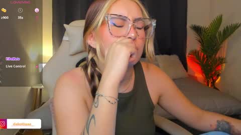 Snapshot of dakottaa__ chatting on 30, 4, 2026 dakottaa__ online show from 30, 4, 2026