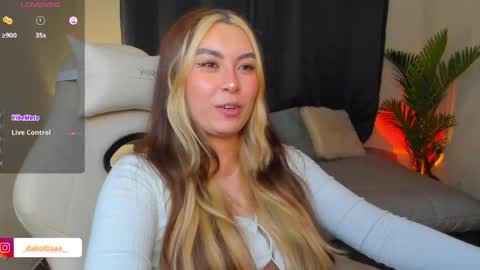 Snapshot of dakottaa__ chatting on 15, 5, 2026 dakottaa__ online show from 15, 5, 2026