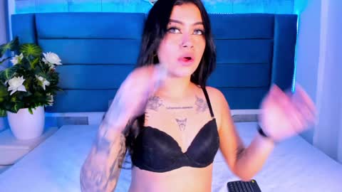 Snapshot of dakottahill chatting on 20, 1, 2025   online show from 20, 1, 2025