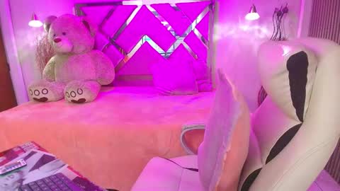 Daliia    online show from 20, 11, 2025