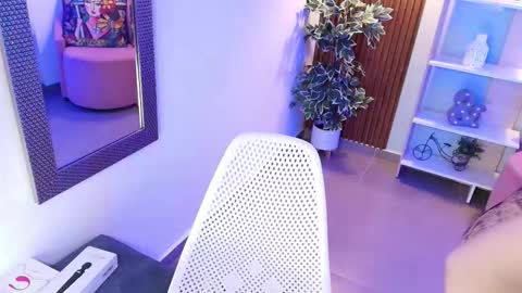 Dalila  online show from 18, 10, 2025